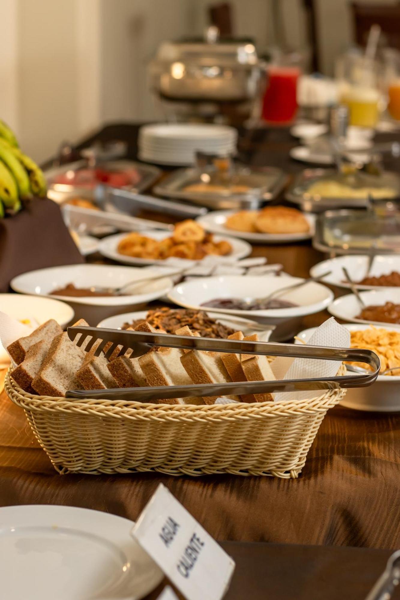 El Prado Hotel Cochabamba Zewnętrze zdjęcie